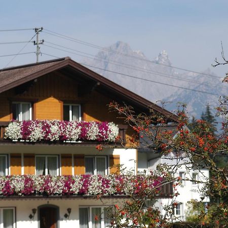 Hotel Haus Dachstein Schnitzer Eben Im Pongau Exterior foto