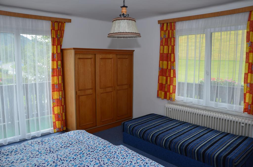 Hotel Haus Dachstein Schnitzer Eben Im Pongau Exterior foto