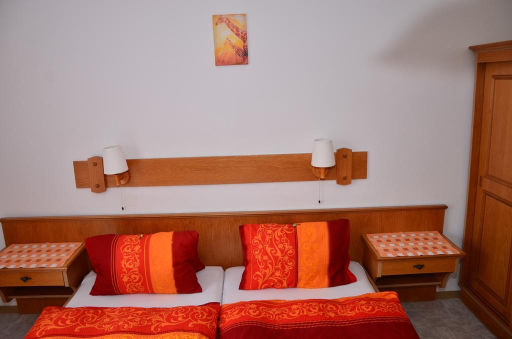 Hotel Haus Dachstein Schnitzer Eben Im Pongau Habitación foto