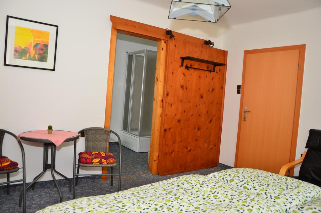 Hotel Haus Dachstein Schnitzer Eben Im Pongau Habitación foto