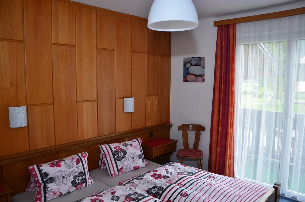 Hotel Haus Dachstein Schnitzer Eben Im Pongau Habitación foto