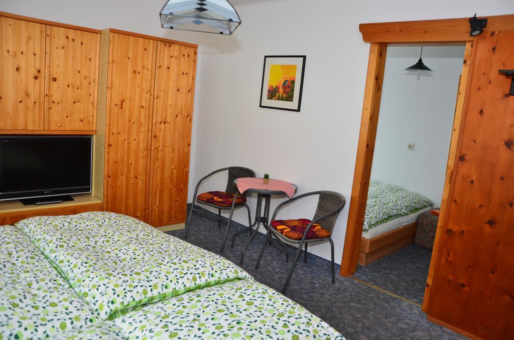 Hotel Haus Dachstein Schnitzer Eben Im Pongau Habitación foto