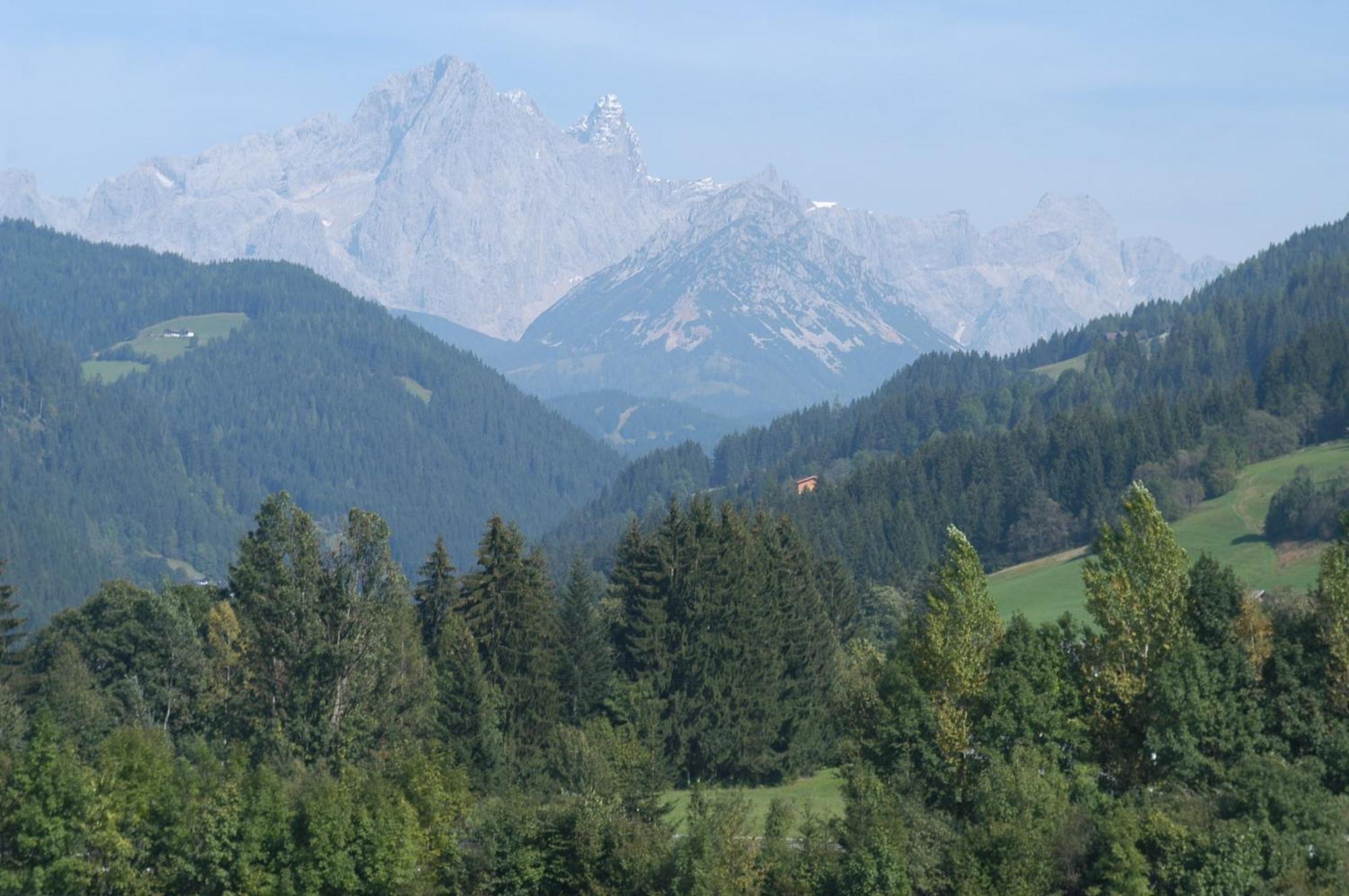 Hotel Haus Dachstein Schnitzer Eben Im Pongau Exterior foto