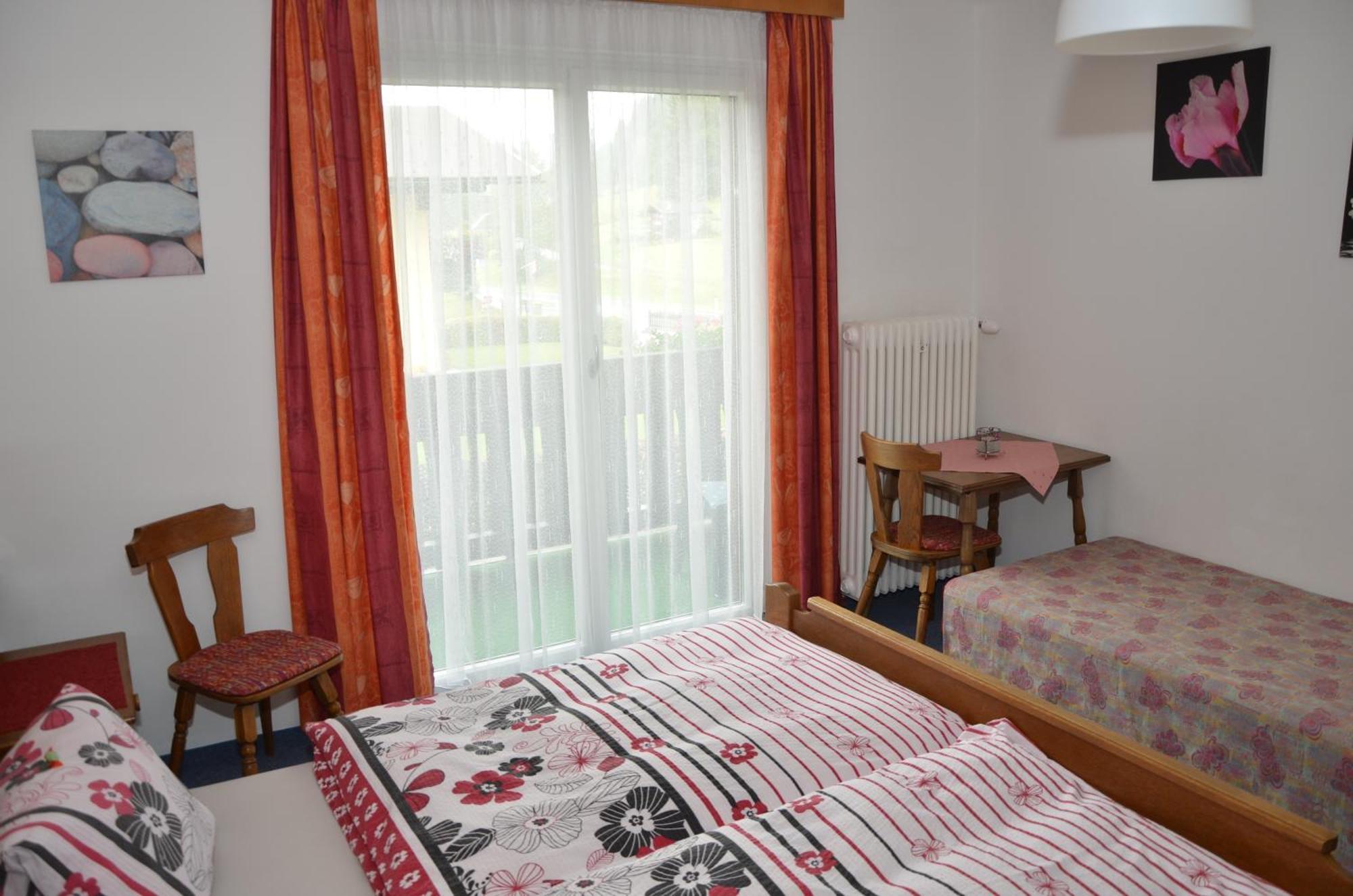 Hotel Haus Dachstein Schnitzer Eben Im Pongau Habitación foto