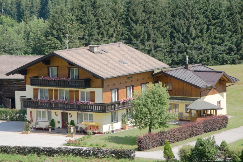 Hotel Haus Dachstein Schnitzer Eben Im Pongau Exterior foto
