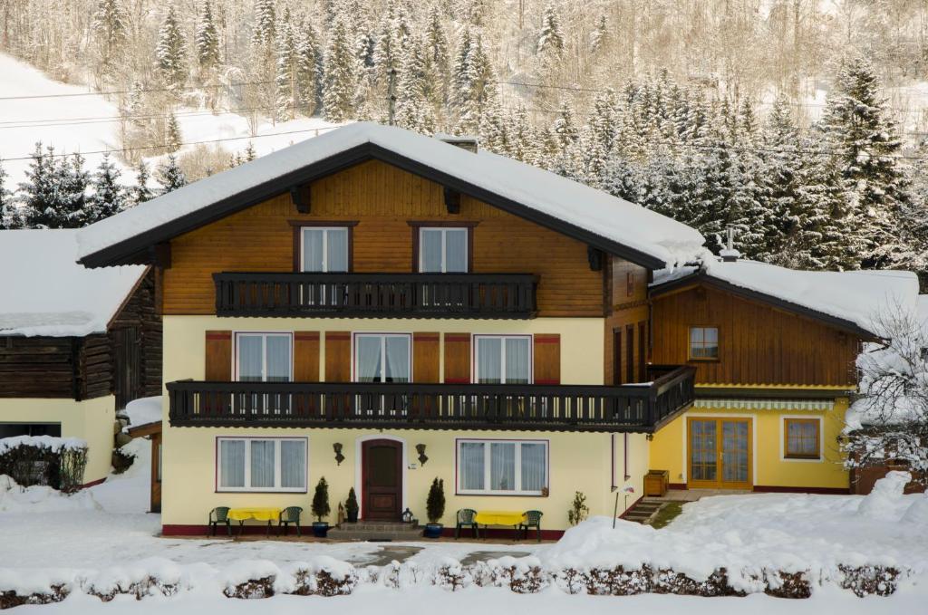 Hotel Haus Dachstein Schnitzer Eben Im Pongau Exterior foto